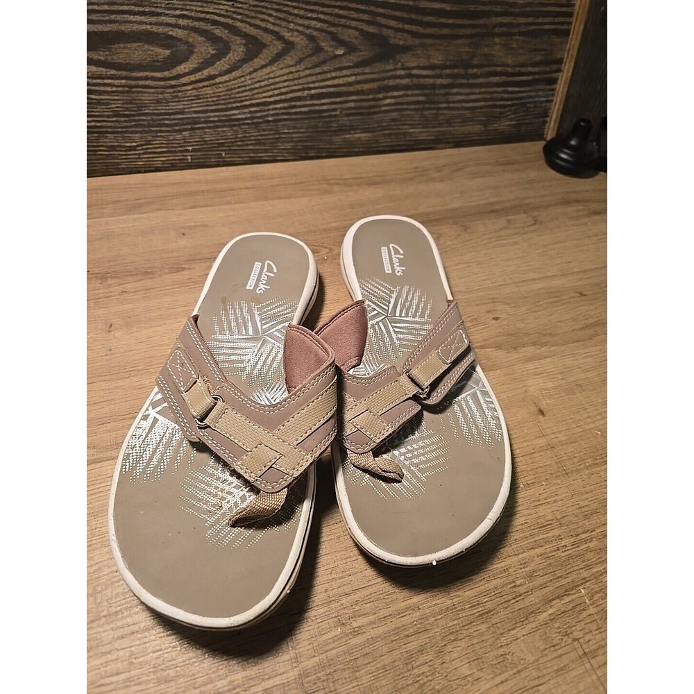 CLARKS WOMEN'S BREEZE SEA LIGHTWEIGHT FLIP-FLOPS US 7 TAN